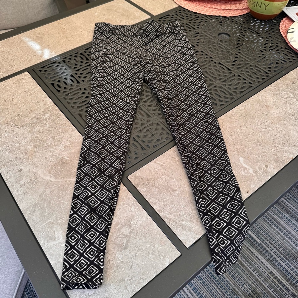 PINK small leggings patterned black and white
